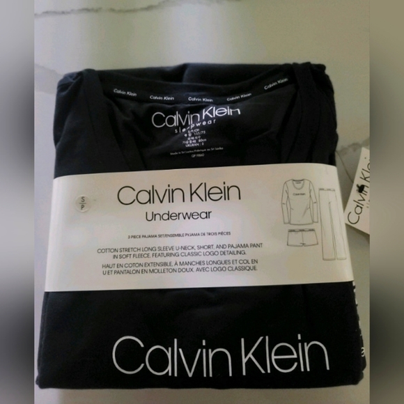 Calvin Klein 3 Piece Pyjama Set - Picture 1 of 3